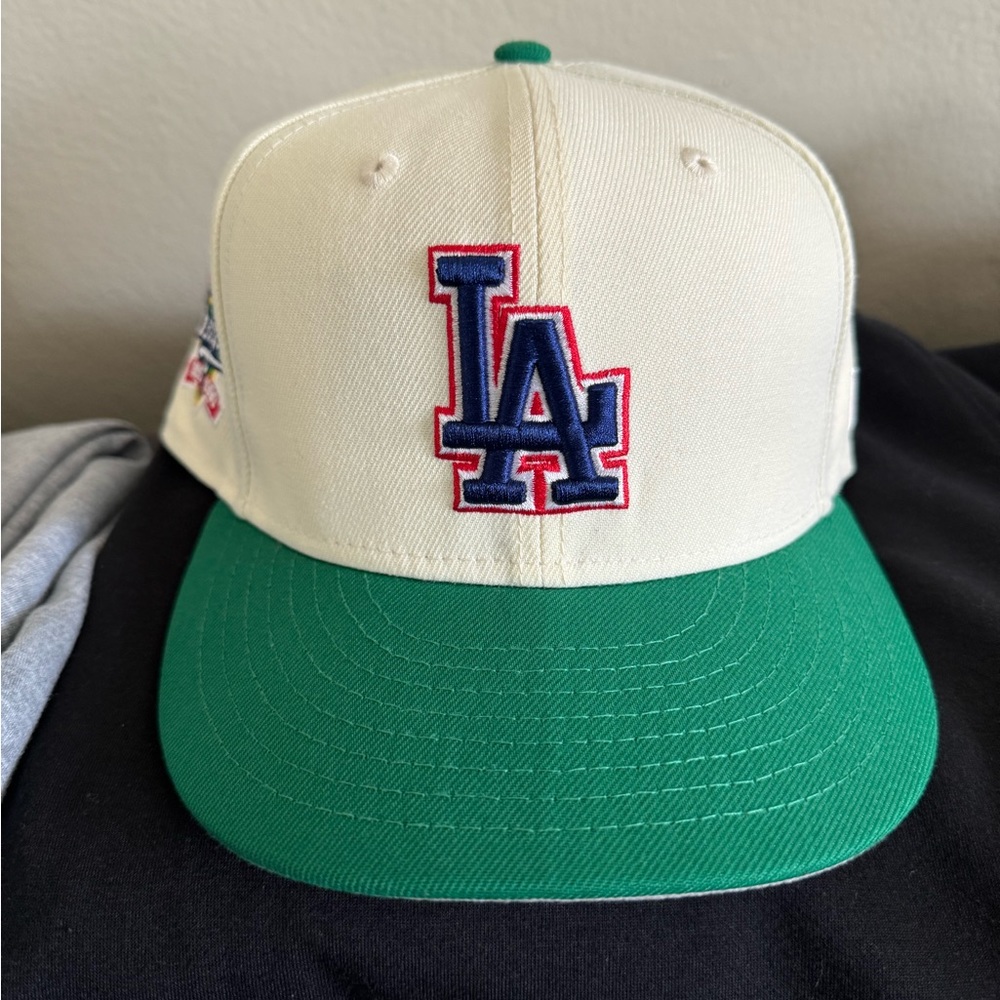 59Fifty LA Dodgers Fitted Baseball Cap.